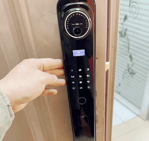 安全与颜值并存这些品牌用户满意度超高j9九游会登录智能锁十大品牌排行：